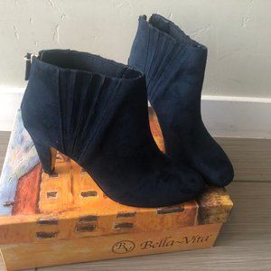 NEW Bella Vita Nella II Bootie Navy Suede 10N